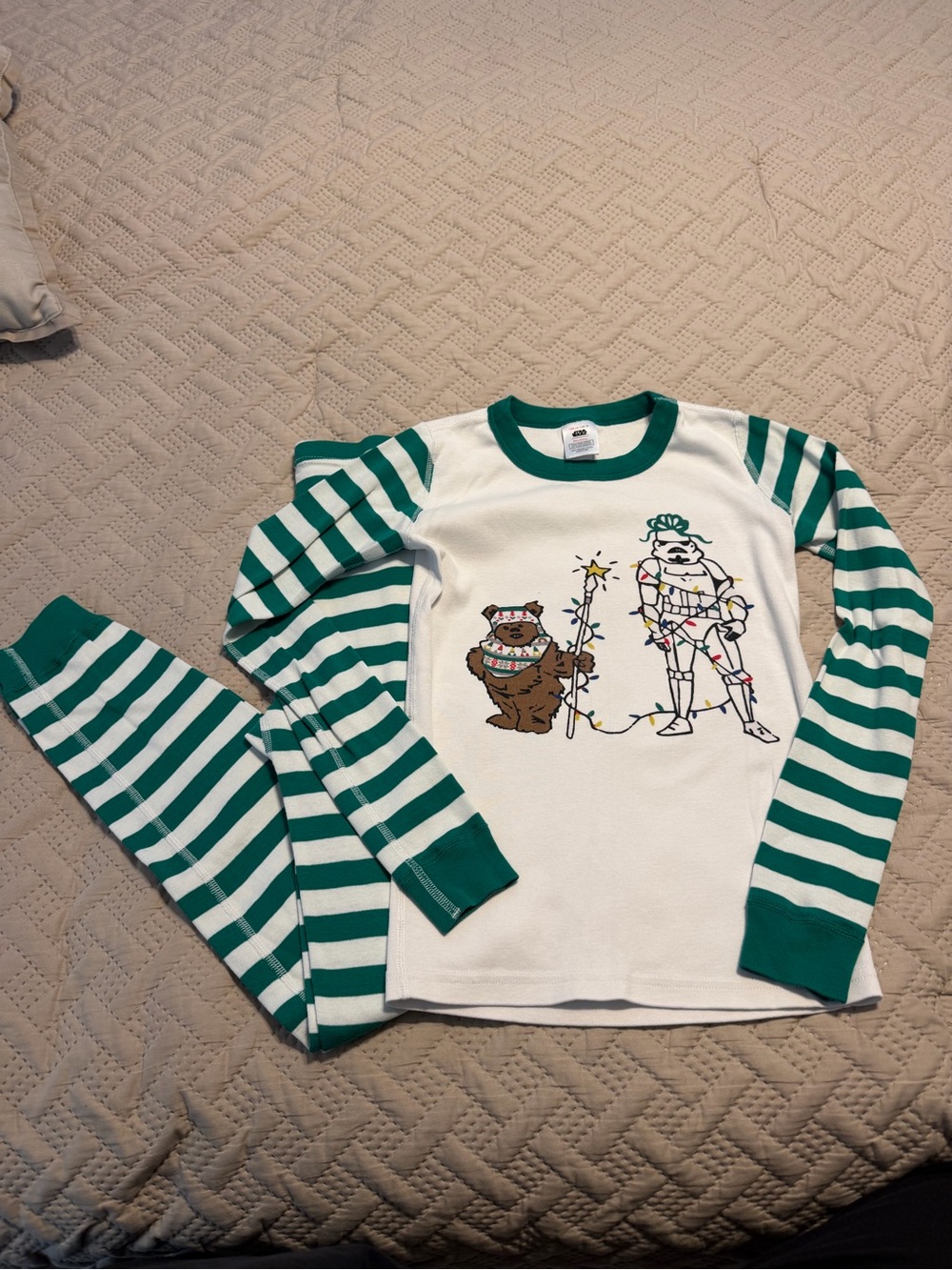 Kids Green Stripe Star Wars Holiday Pajama Set size 12